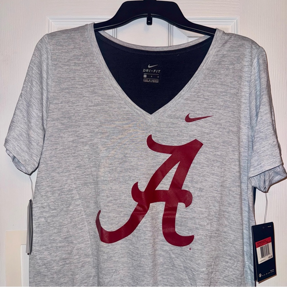 Nike Women's Gray Short Sleeve Tee